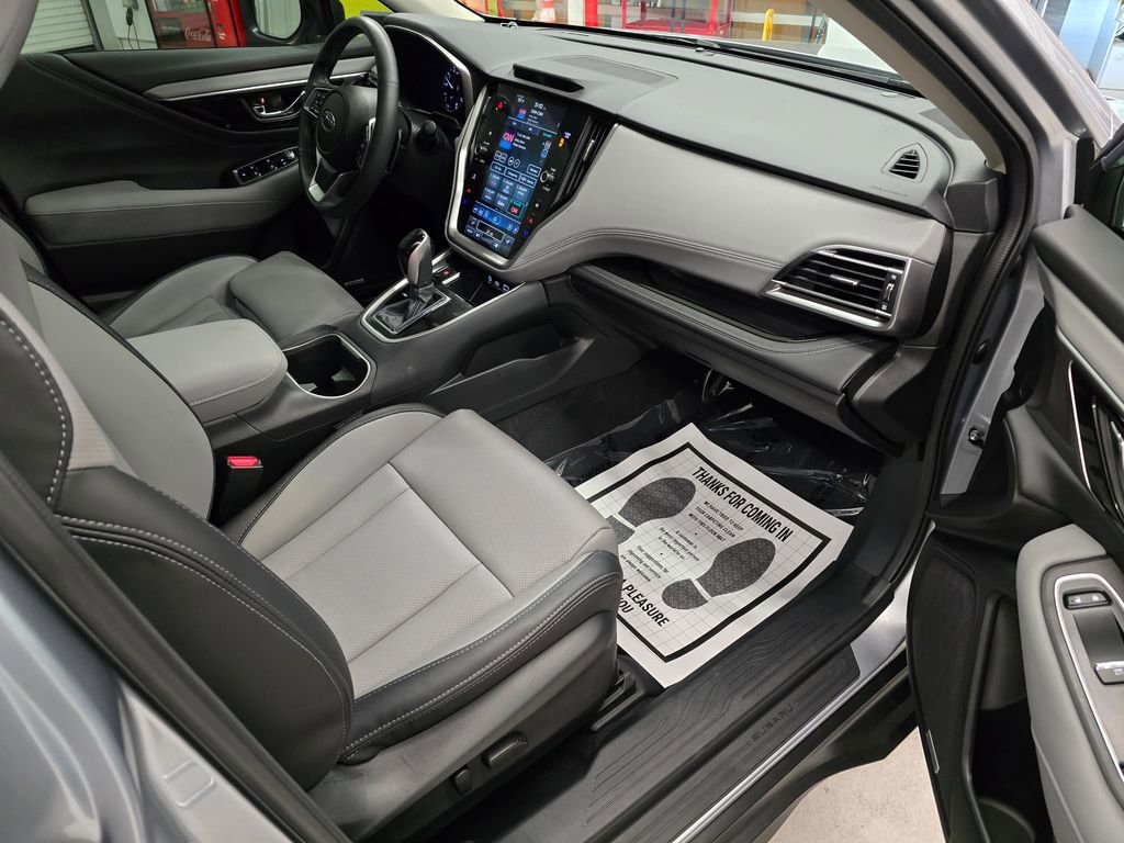 Used 2025 Subaru Outback Limited XT w/ Popular Package #2 image 31