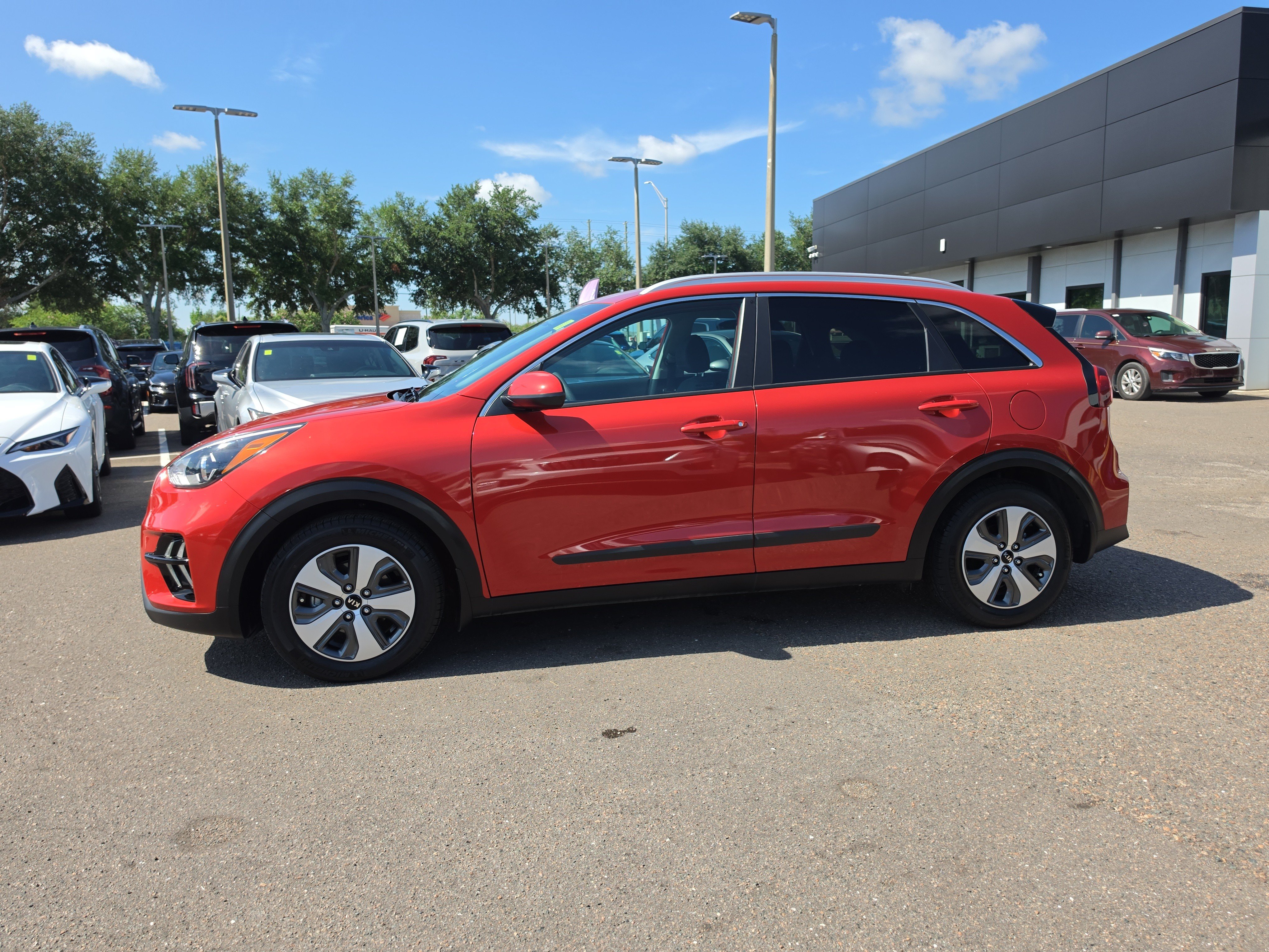 Certified 2021 Kia Niro LX FWD image 5