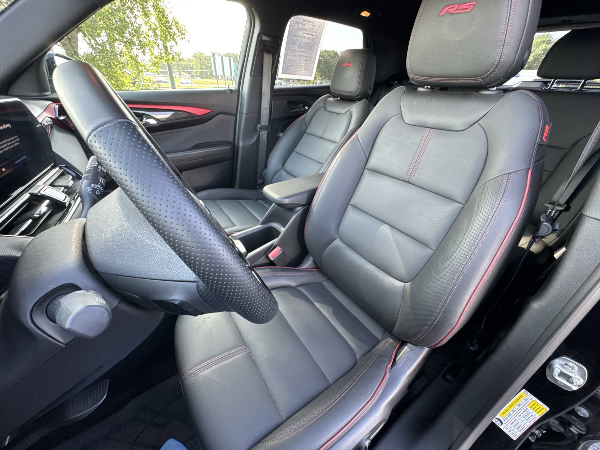 Used 2025 Chevrolet TrailBlazer RS w/ Convenience Package FWD image 11