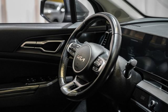 Used 2023 Kia Sportage EX image 15