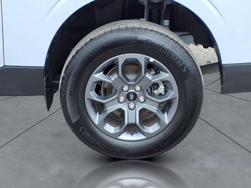 Used 2025 Ford Maverick XLT w/ Equipment Group 301A image 4