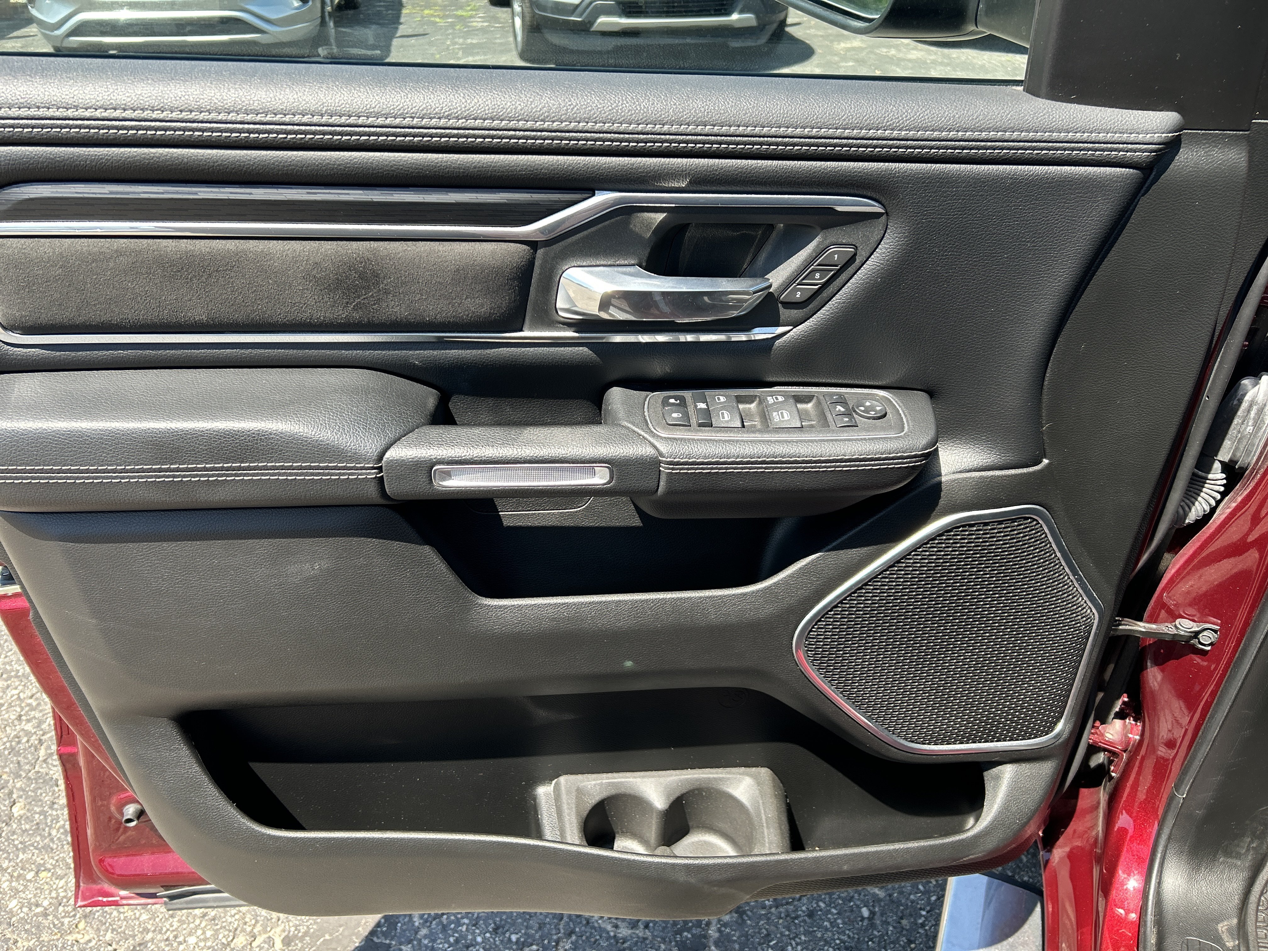 Used 2023 RAM 1500 Laramie AWD/4WD image 15