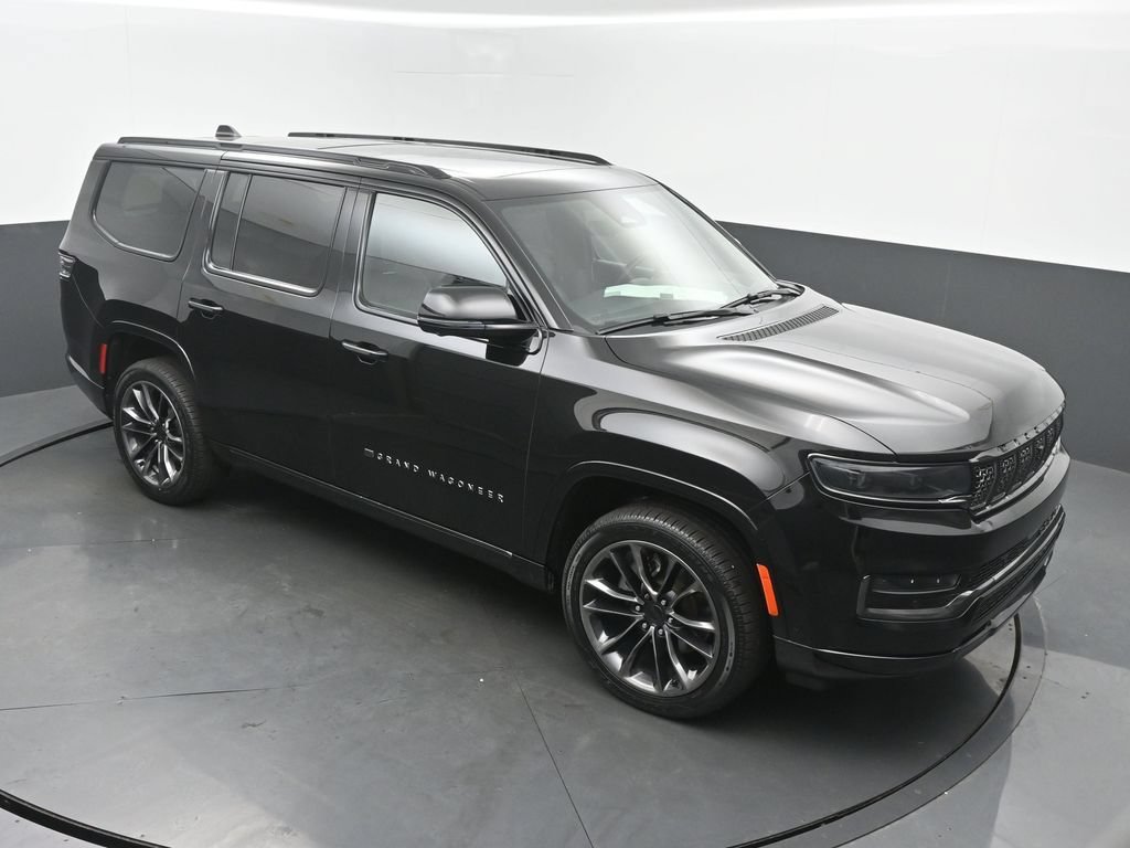 Used 2025 Jeep Grand Wagoneer Series III w/ Rear Seat Video Group 1 AWD/4WD image 44