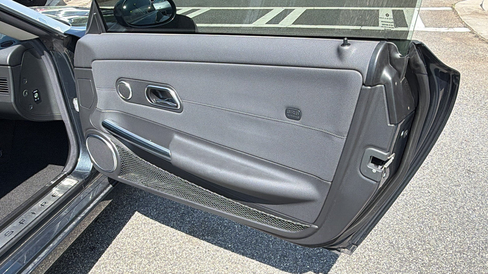 Used 2007 Chrysler Crossfire Limited RWD image 17