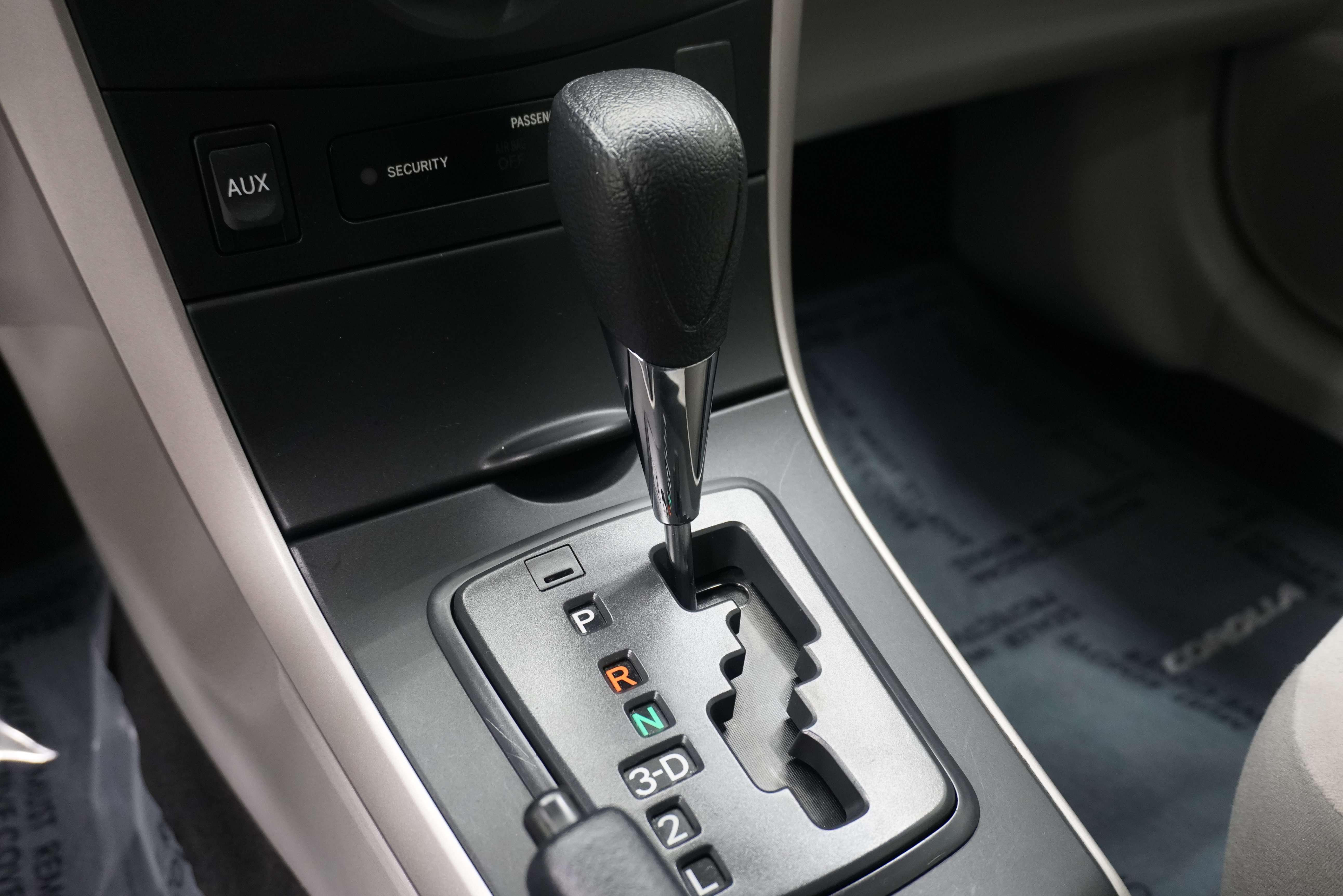 Used 2013 Toyota Corolla L image 17