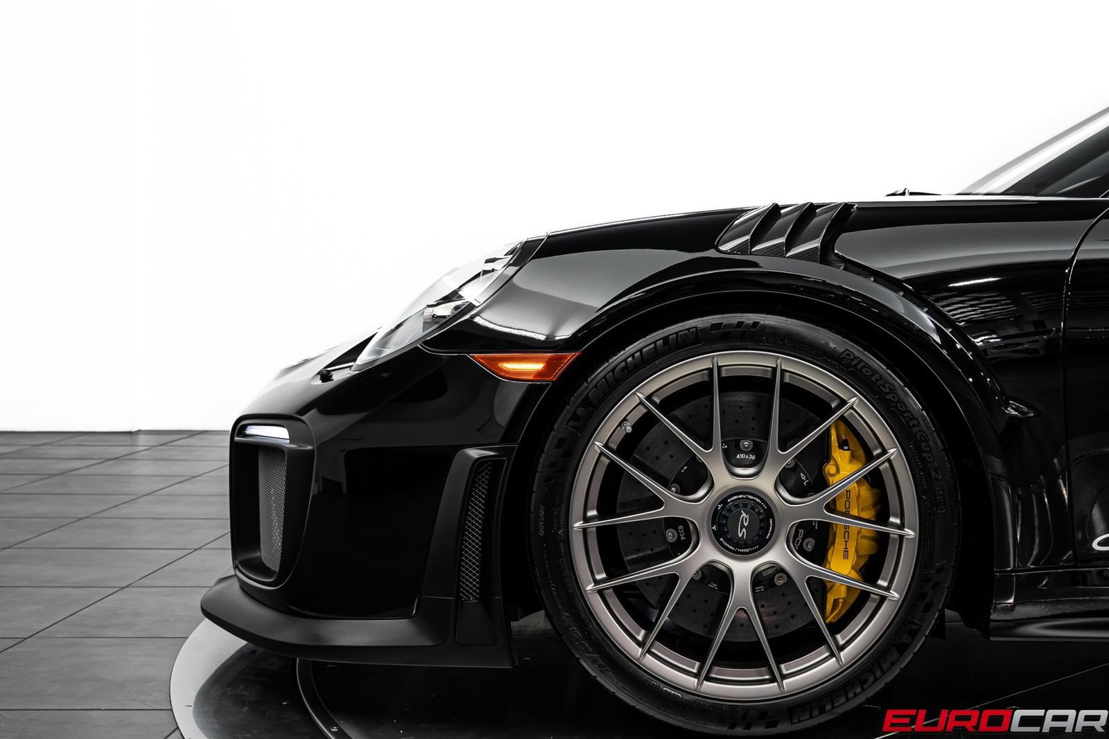 Used 2018 Porsche 911 GT2 RS RWD image 17