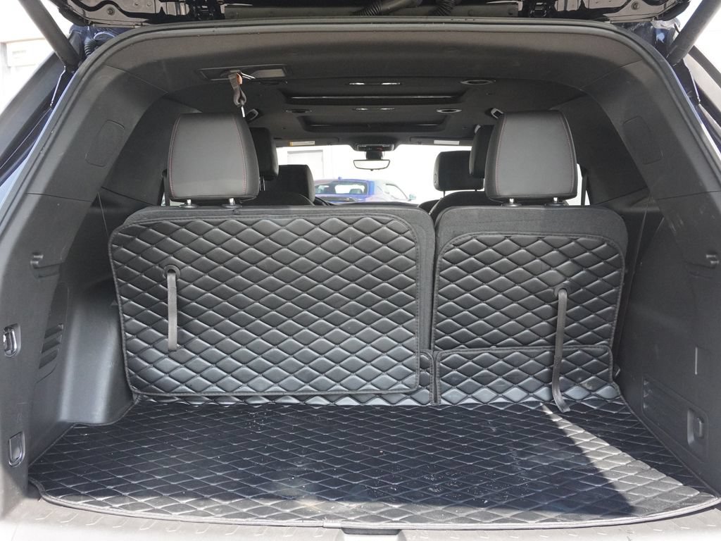 Used 2023 Chevrolet Traverse RS w/ LPO, Floor Liner Package AWD/4WD image 23