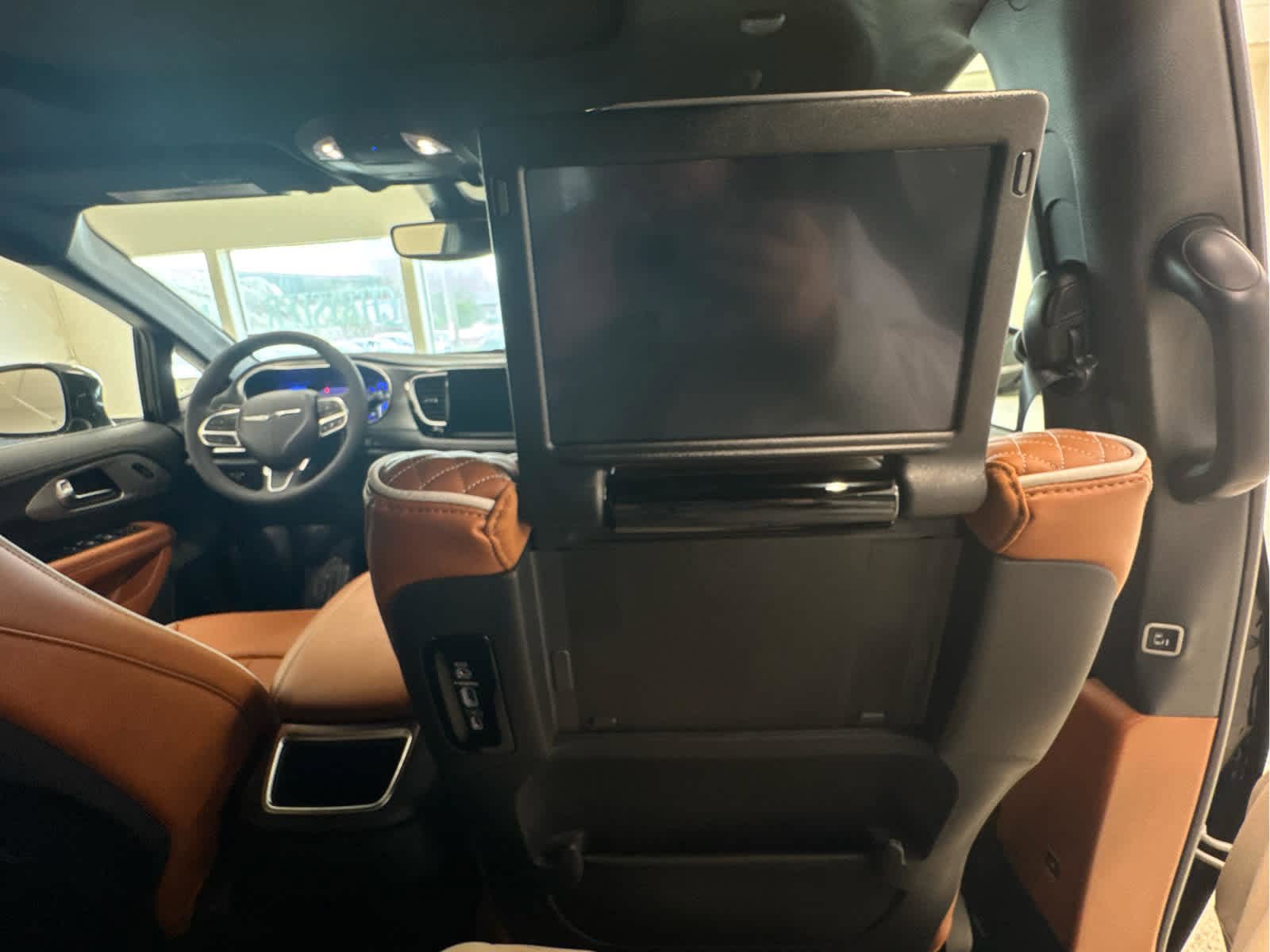New 2026 Chrysler Pacifica Pinnacle FWD image 41