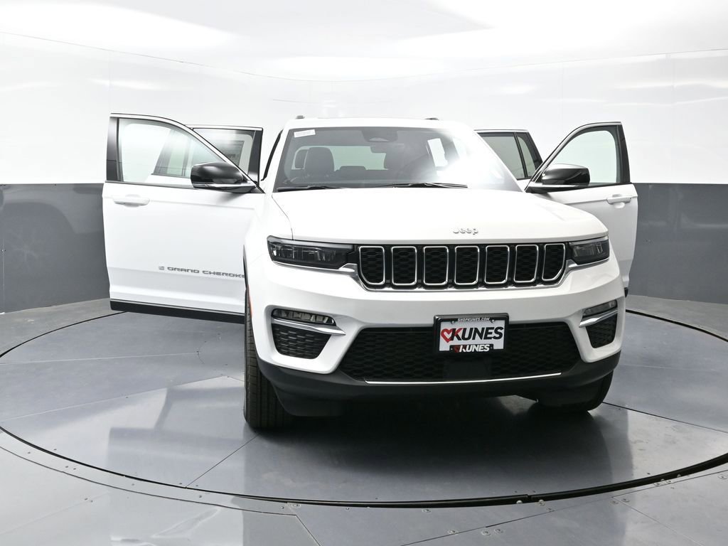 New 2025 Jeep Grand Cherokee Limited w/ Trailer Tow Package image 46