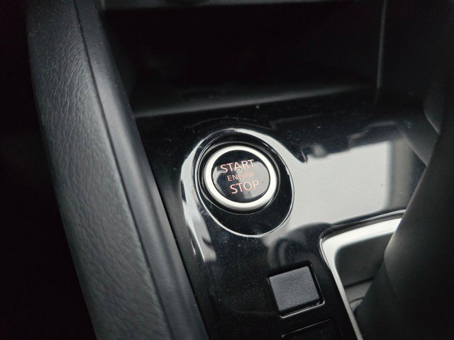 New 2025 Nissan Versa SV w/ Trunk Package FWD image 33