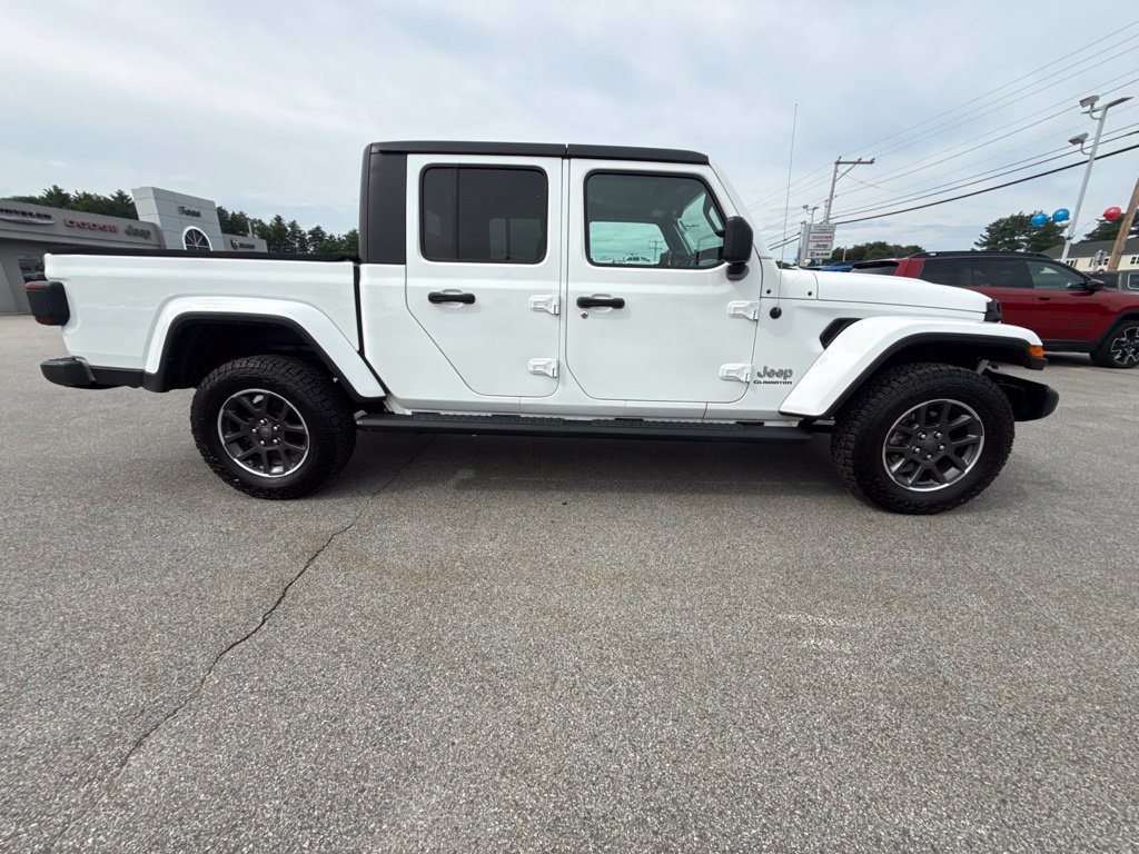 Certified 2022 Jeep Gladiator Overland w/ LED Lighting Group AWD/4WD image 6