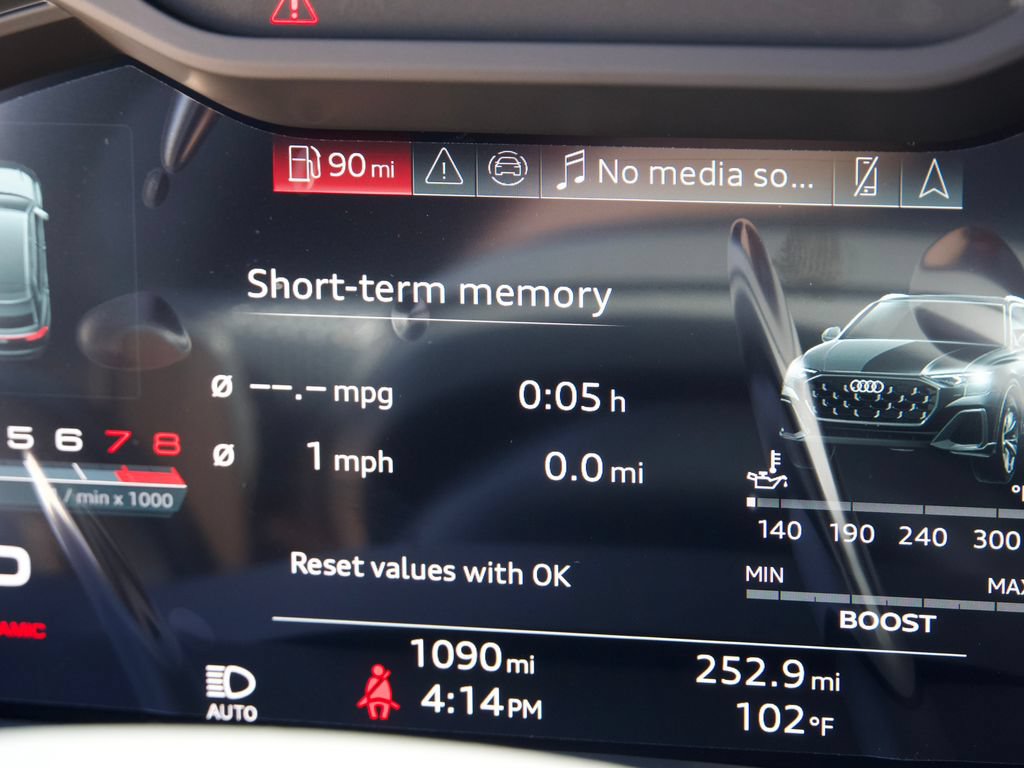 Used 2026 Audi SQ8 Premium Plus AWD/4WD image 33