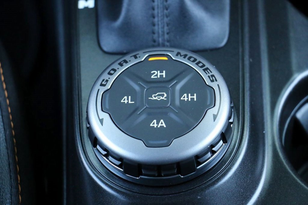 Used 2022 Ford Bronco Badlands image 32