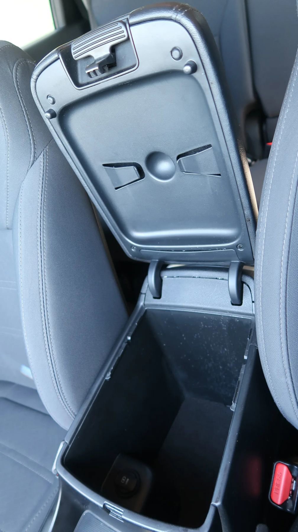 Used 2019 Kia Sorento S image 30