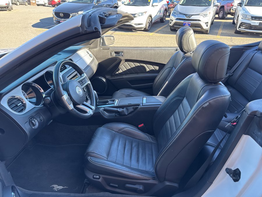 Used 2013 Ford Mustang Premium image 16