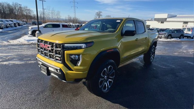 Used 2023 GMC Canyon AT4 w/ AT4 Premium Package image 4