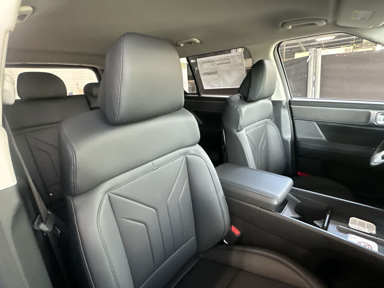 New 2027 Hyundai Santa Fe SEL FWD image 27