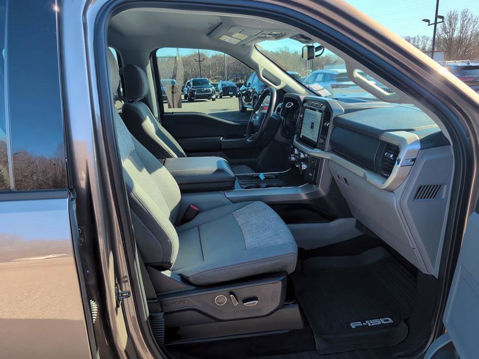 Used 2021 Ford F150 XLT w/ Equipment Group 302A High image 12