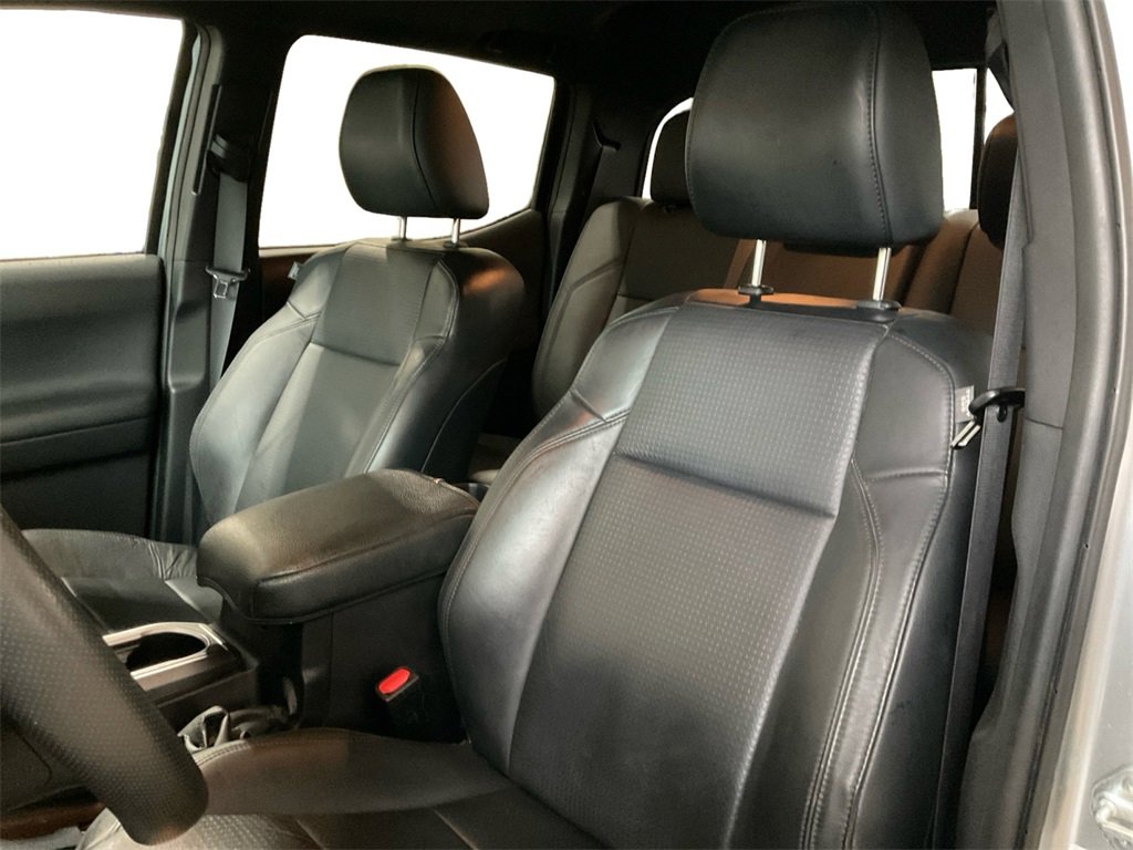 Used 2023 Toyota Tacoma TRD Off-Road image 21