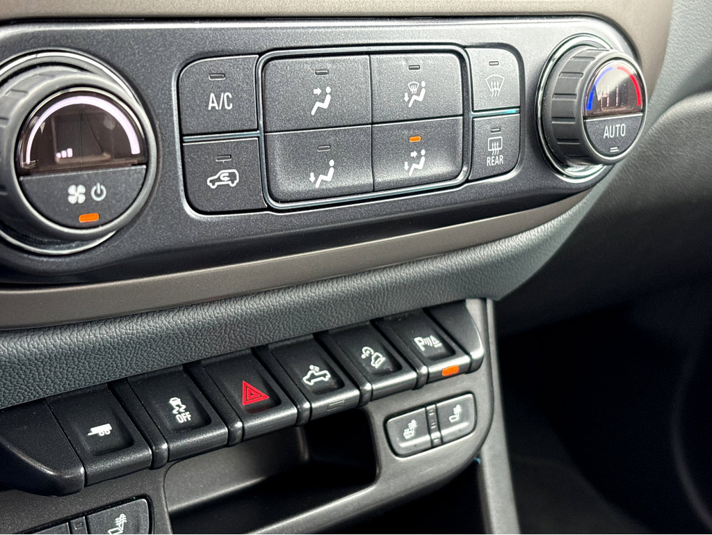 Used 2022 Chevrolet Colorado Z71 image 9