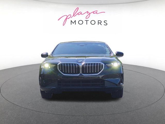 Used 2024 BMW 530i xDrive w/ Premium Package AWD/4WD image 2