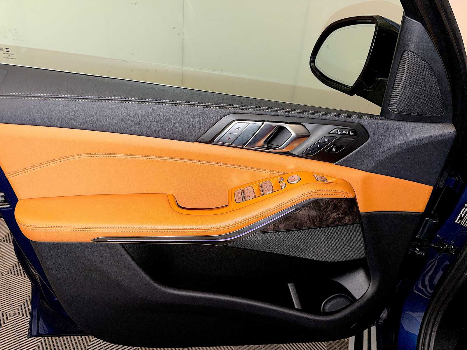 Certified 2022 BMW X7 xDrive40i w/ Premium Package image 11