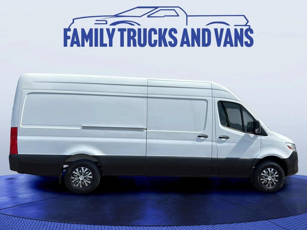 Used 2020 Mercedes-Benz Sprinter 2500 image 5