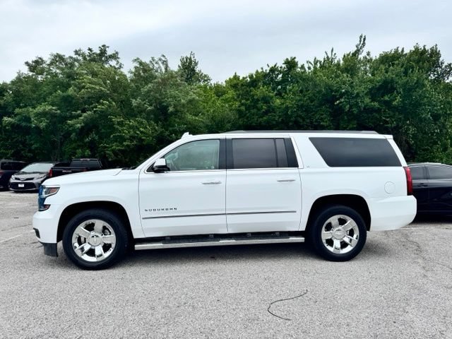 Used 2018 Chevrolet Suburban LT w/ LT Signature Package RWD image 4