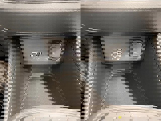 Used 2025 Buick Envista Preferred image 23