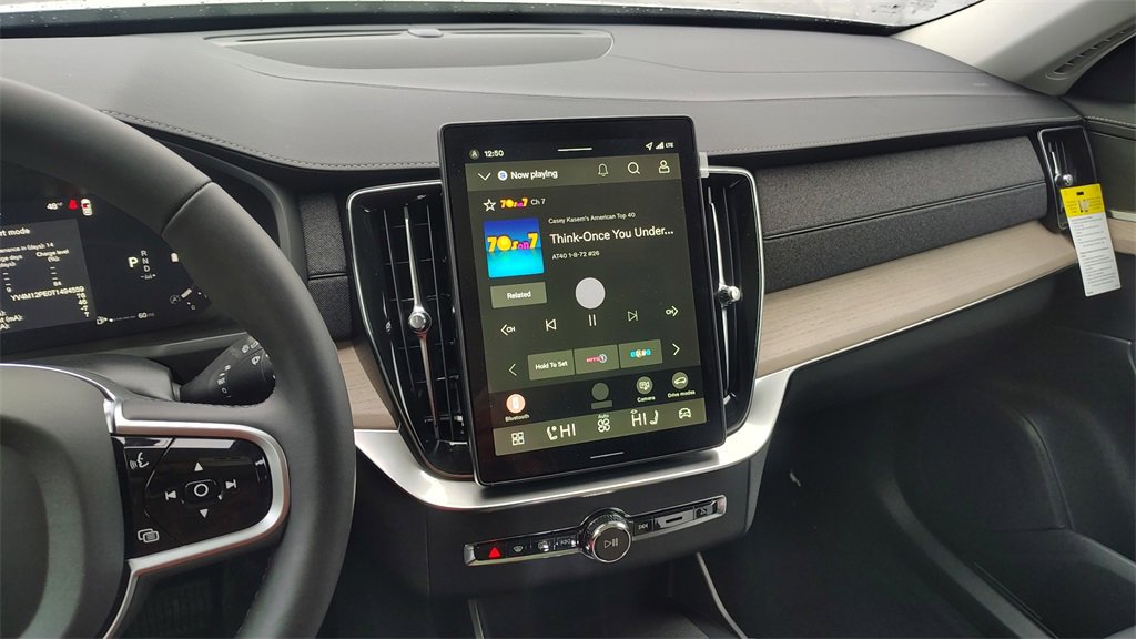 New 2026 Volvo XC90 B5 Plus image 18