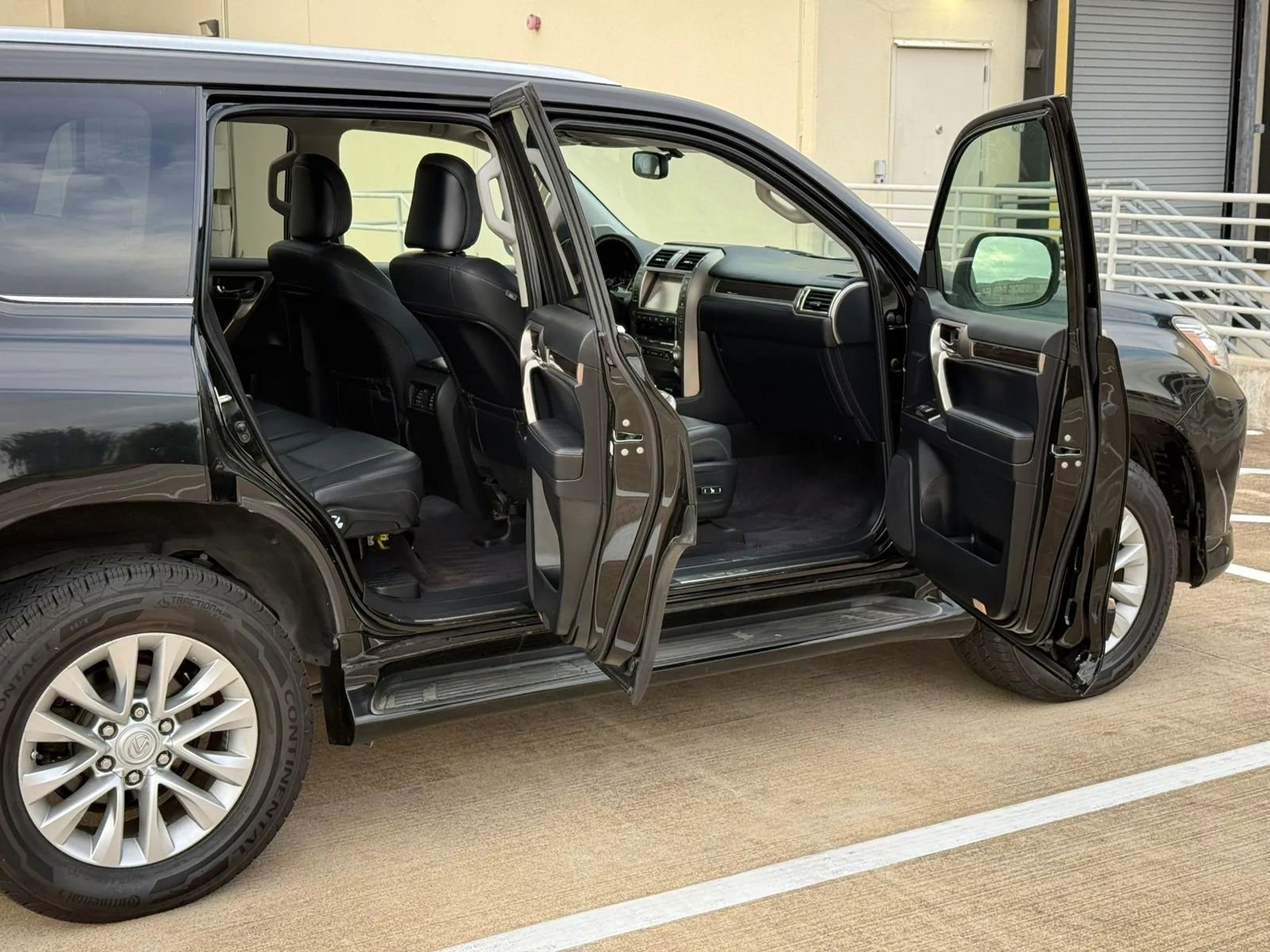 Used 2014 Lexus GX 460 image 20