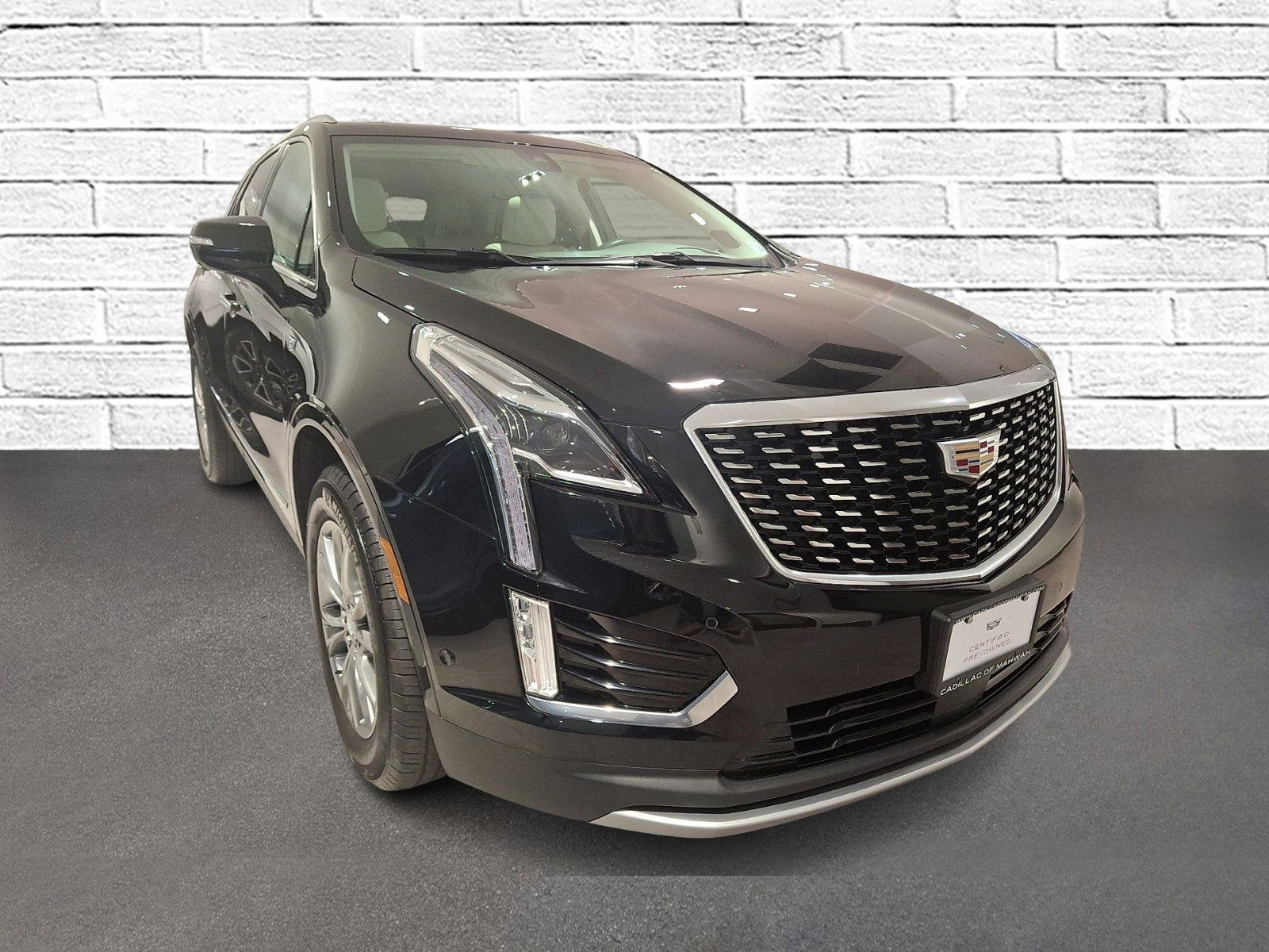 Certified 2023 Cadillac XT5 Premium Luxury w/ Technology Package AWD/4WD image 6