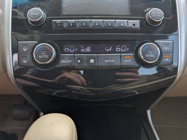 Used 2013 Nissan Altima 2.5 SV FWD image 23