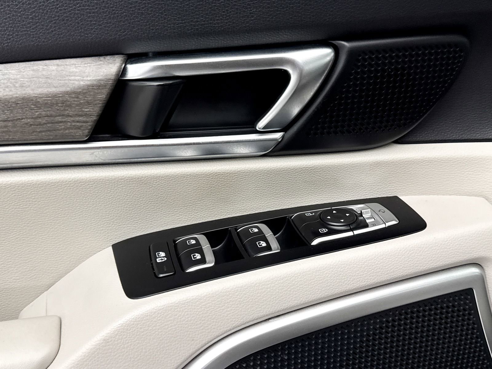 Used 2022 Kia Telluride EX w/ EX Premium Package image 29