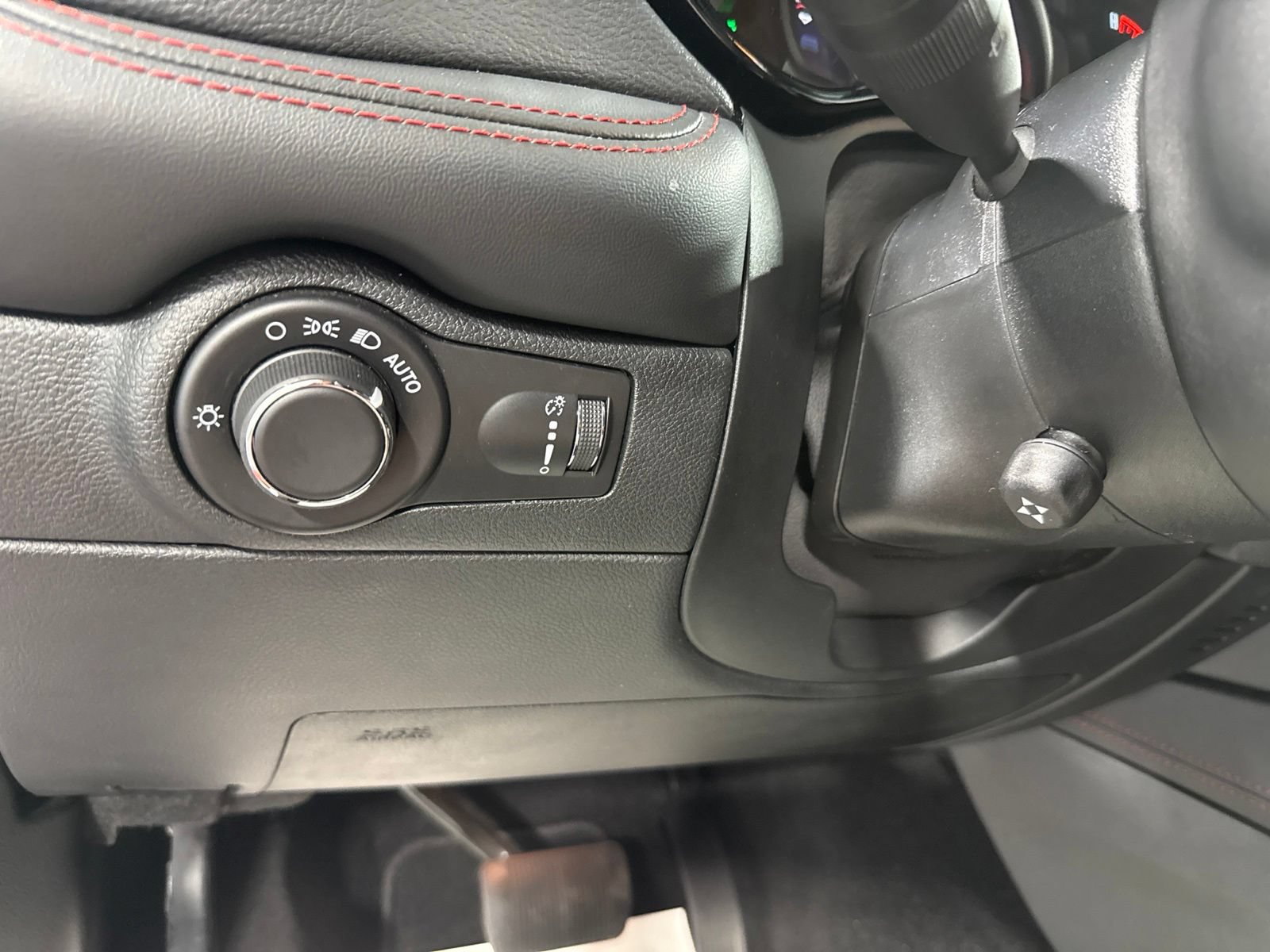 Used 2024 Dodge Durango GT AWD/4WD image 39
