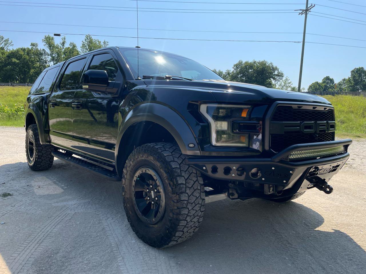 Used 2017 Ford F150 Raptor w/ Equipment Group 802A Luxury AWD/4WD image 4