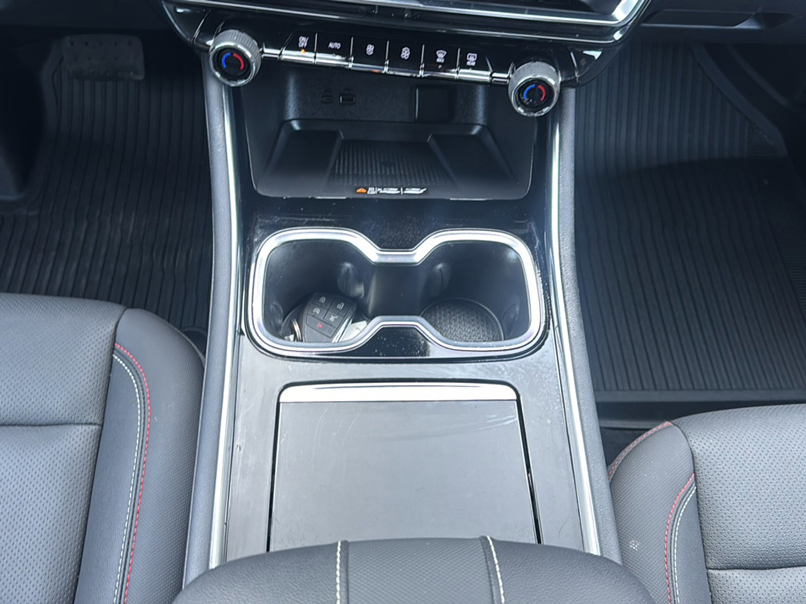 Used 2024 Chevrolet Traverse Z71 w/ LPO, Floor Liner Package image 38