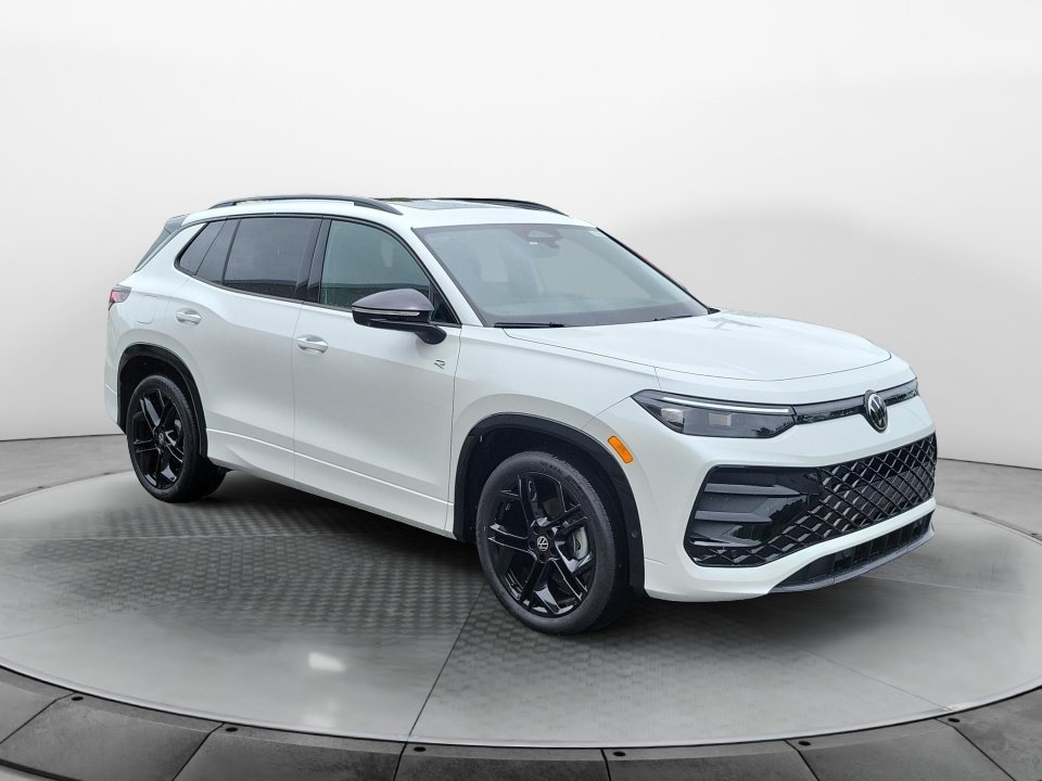 New 2026 Volkswagen Tiguan SE R-Line