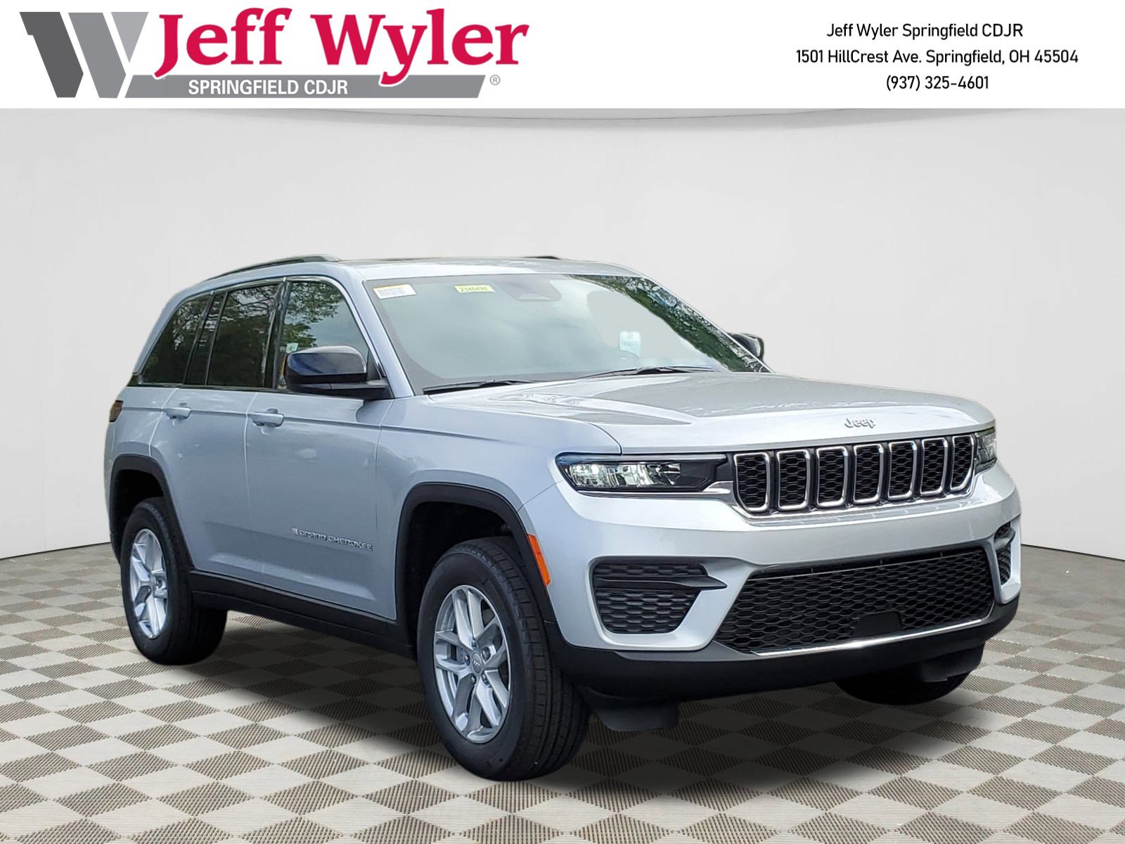 New 2025 Jeep Grand Cherokee Laredo