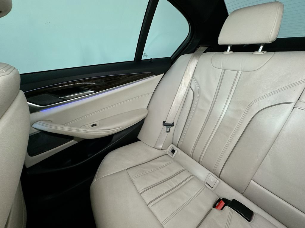 Used 2017 BMW 530i w/ Premium Package RWD image 12