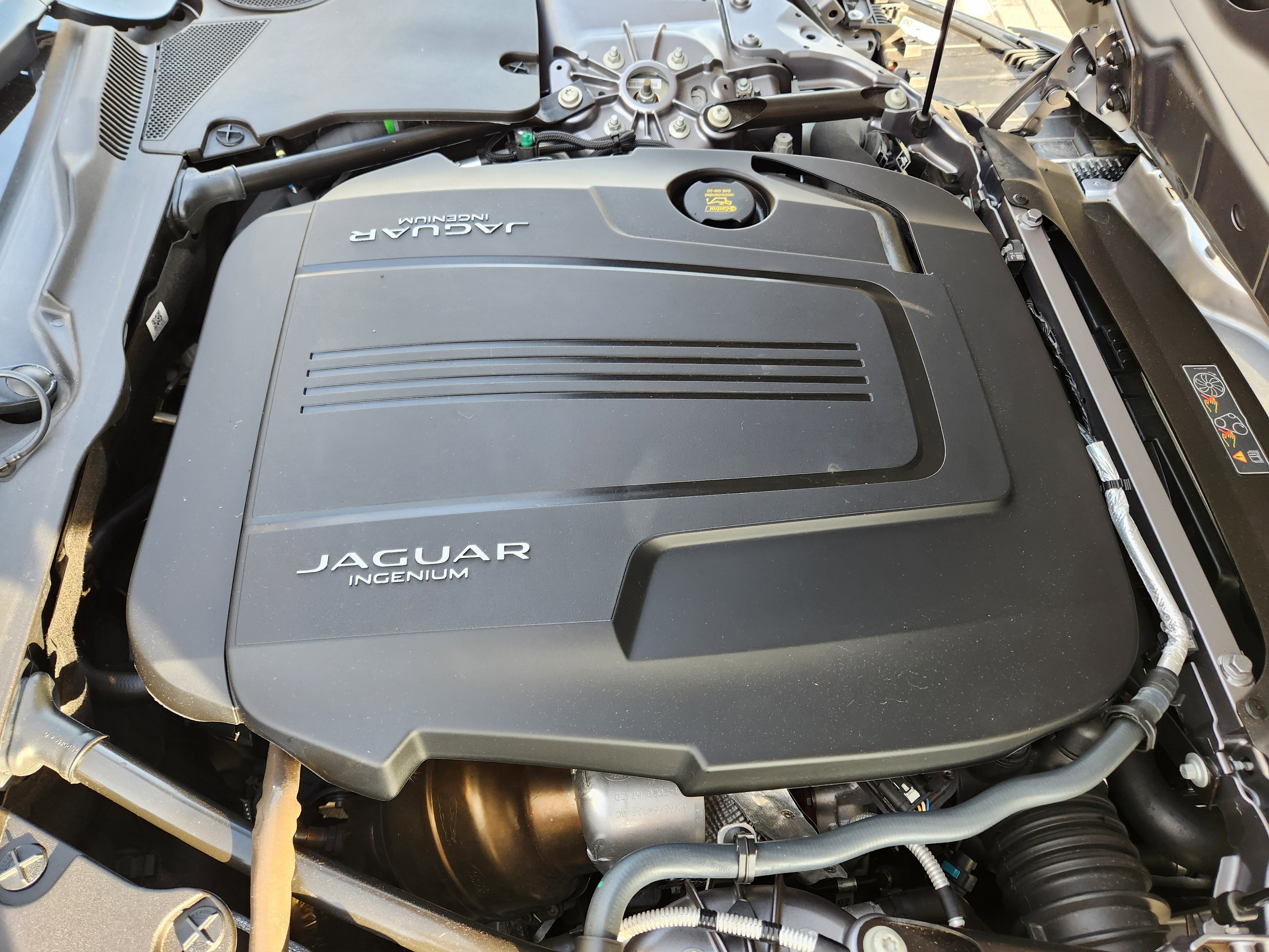 Certified 2021 Jaguar F-TYPE Convertible image 9