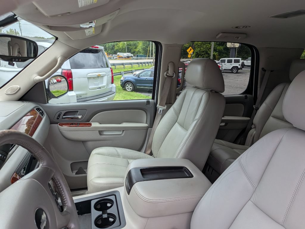 Used 2013 Chevrolet Tahoe LT RWD image 18