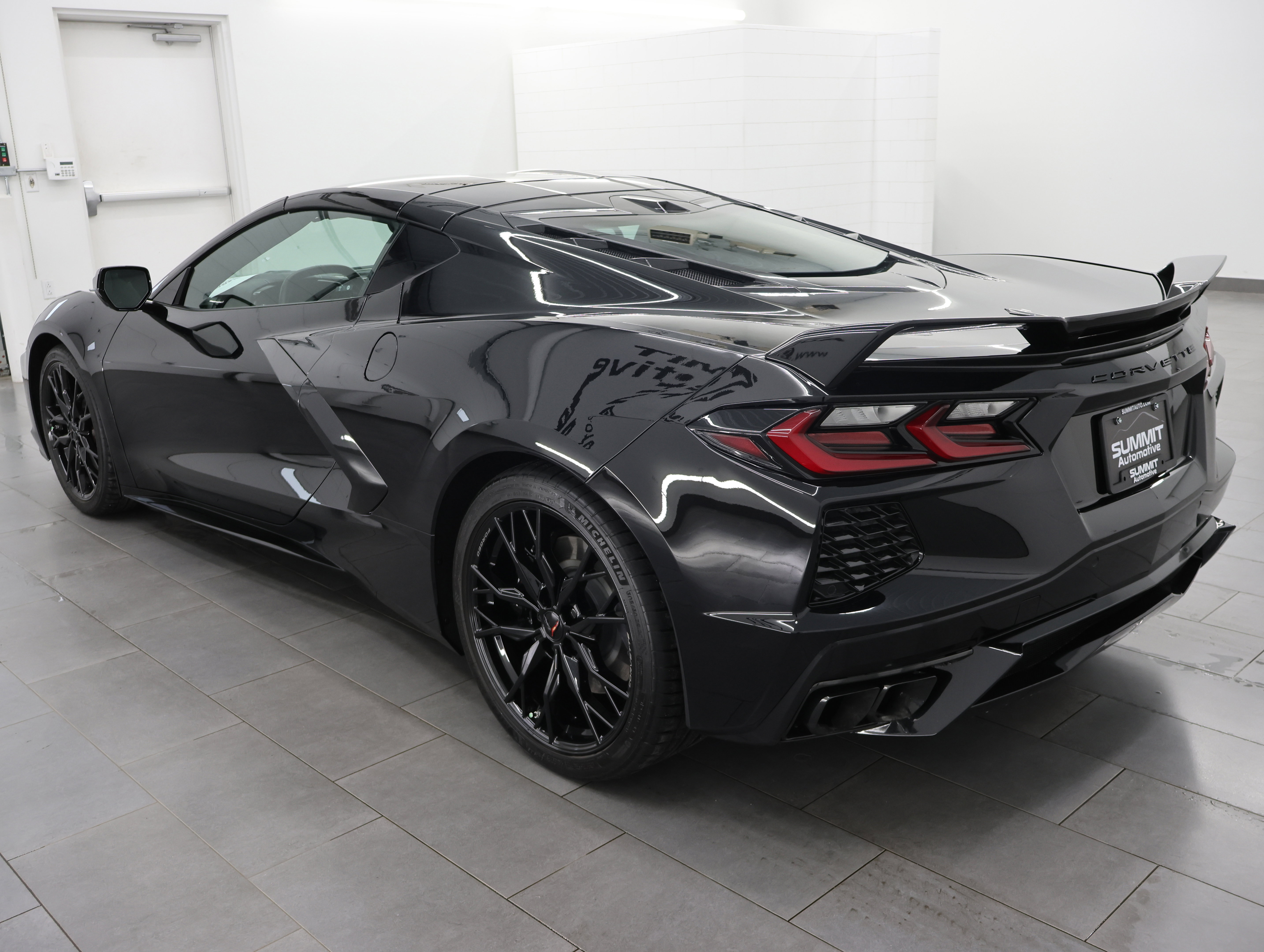 Used 2023 Chevrolet Corvette Stingray Premium Cpe w/ Z51 Performance Package image 6