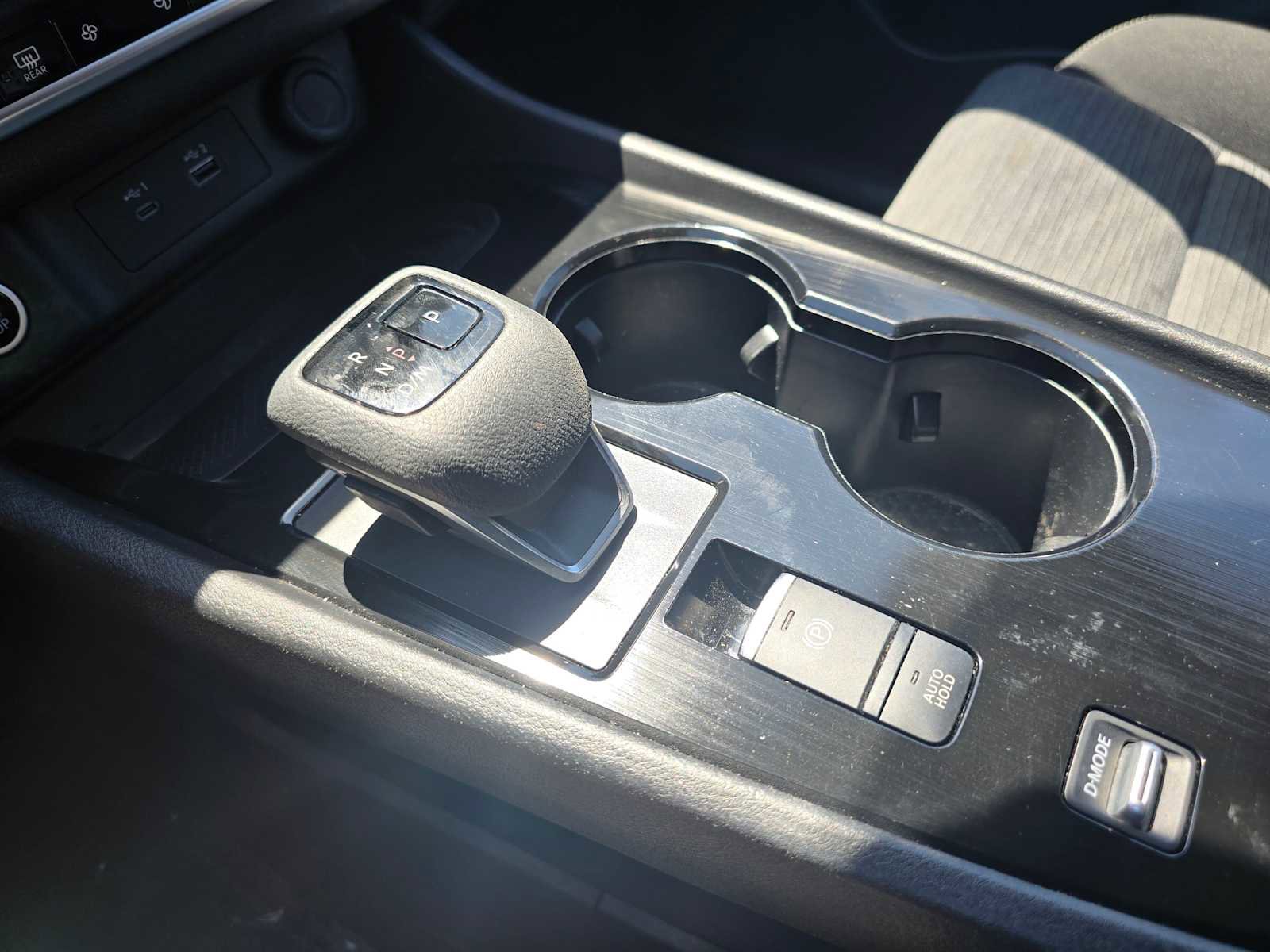 Used 2023 Nissan Rogue SV image 31