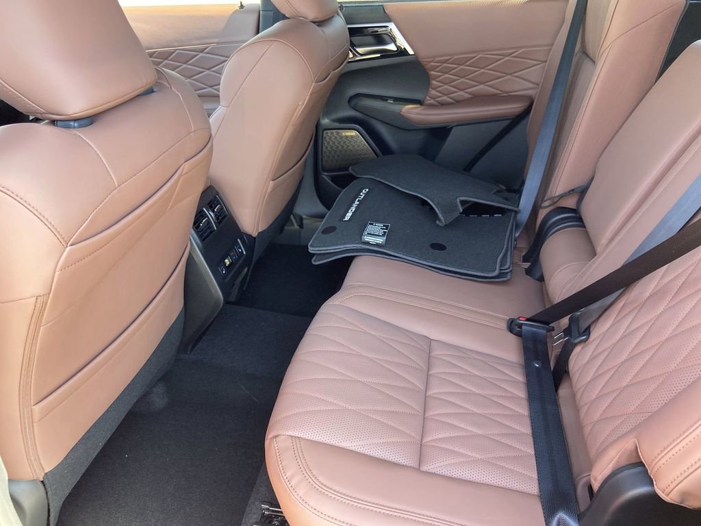 New 2026 Mitsubishi Outlander SEL FWD image 22