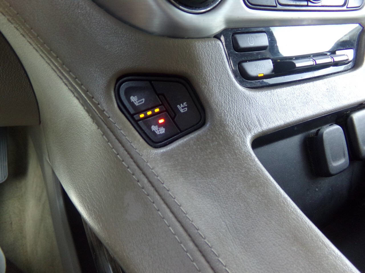 Used 2015 GMC Yukon XL SLT w/ Open Road Package image 64