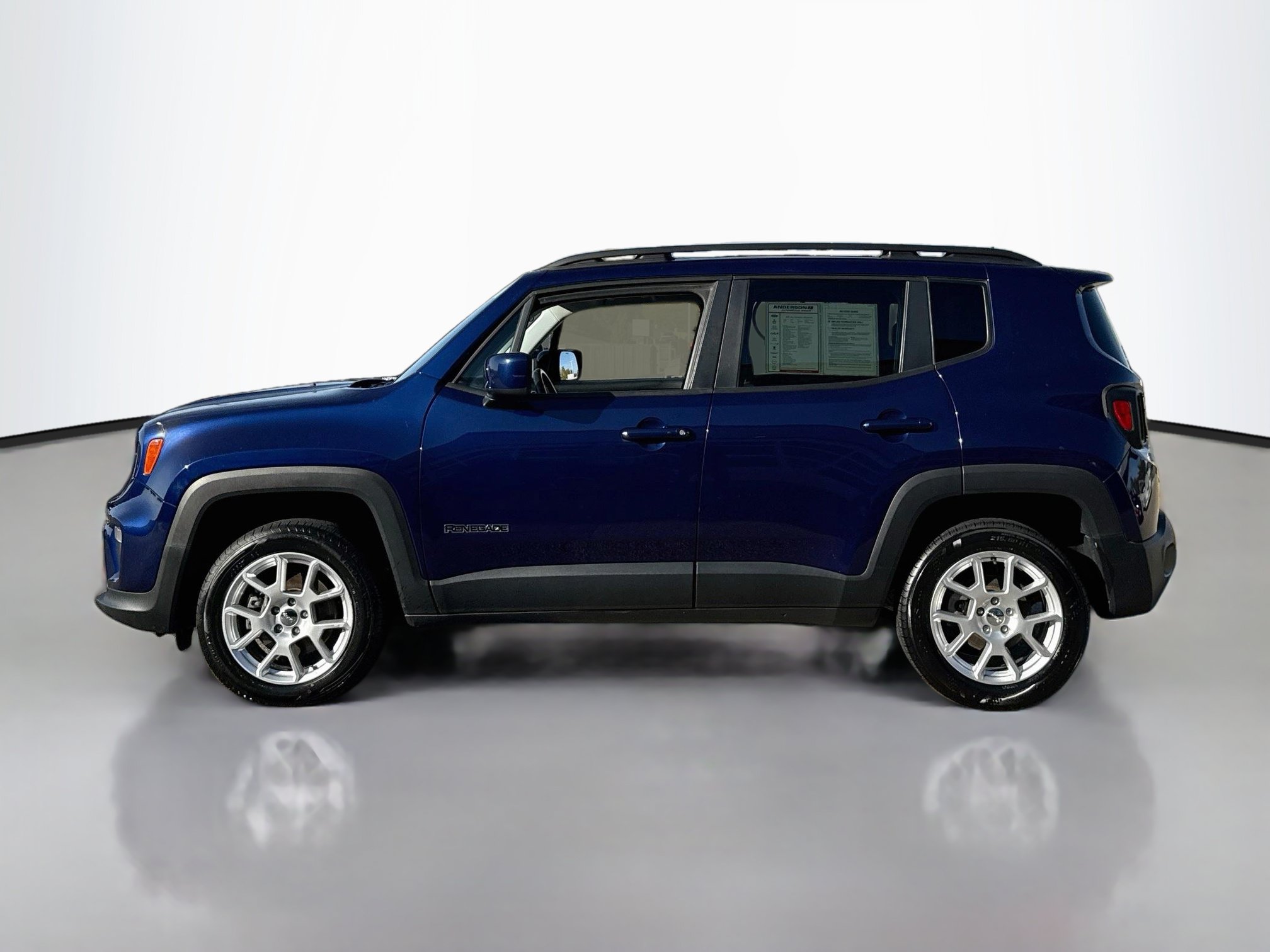 Used 2020 Jeep Renegade Latitude w/ Cold Weather Group AWD/4WD image 4