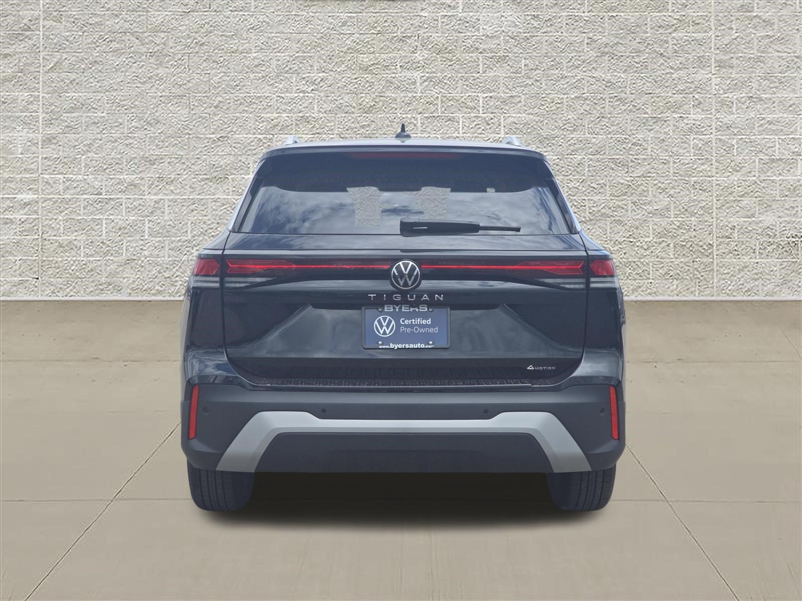 New 2025 Volkswagen Tiguan S AWD/4WD image 6
