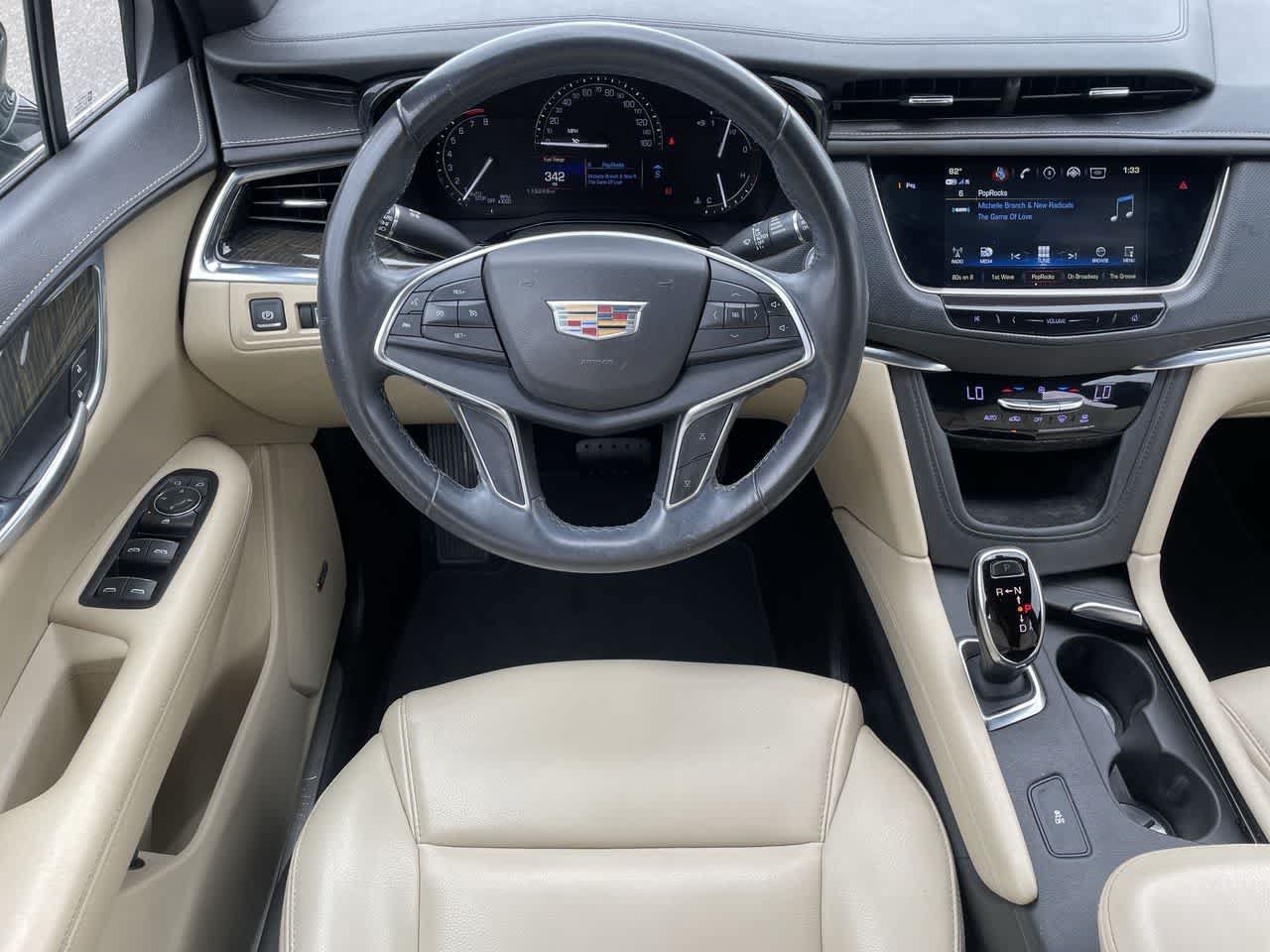 Used 2018 Cadillac XT5 FWD w/ LPO, Wheel Lock Package image 11