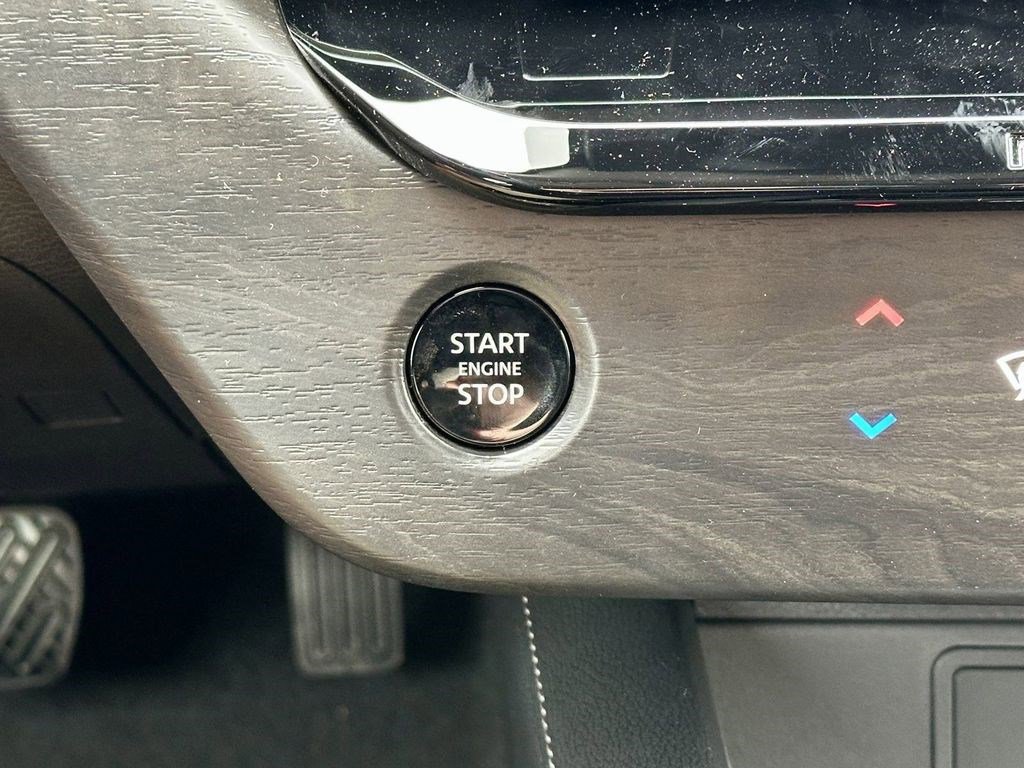 Certified 2025 Nissan Murano SL AWD/4WD image 32